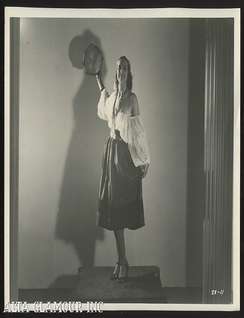 Item #100701 B/W PHOTO - Gypsy Dancer