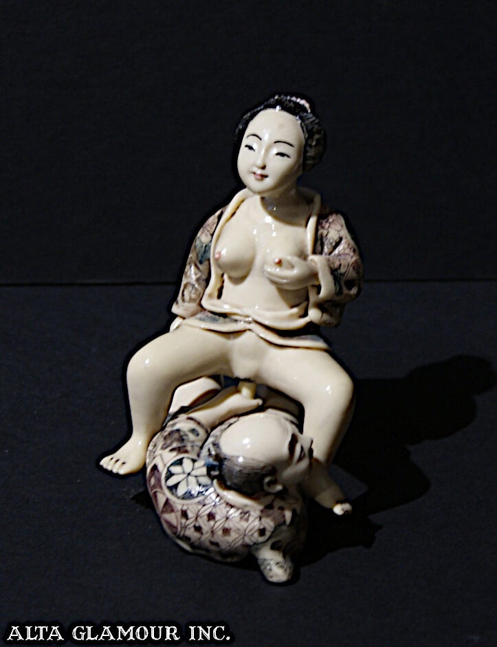 Item #103581 JAPANESE EROTIC FIGURINES IN COITUS
