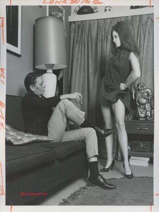 ORIGINAL PHOTOS - BRUNETTE'S WILD ENCOUNTER WITH TRANS MAN