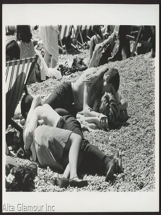 Item #38043 BRITAIN BEACH - FILM STILLS
