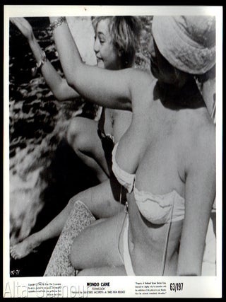 MONDO CANE - FILM STILLS