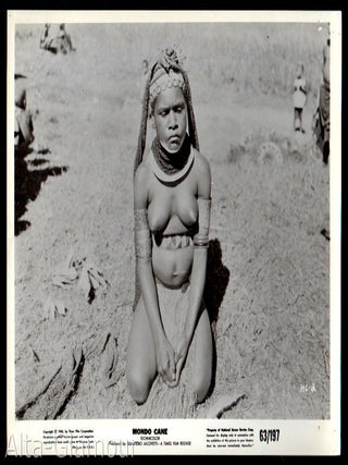 MONDO CANE - FILM STILLS