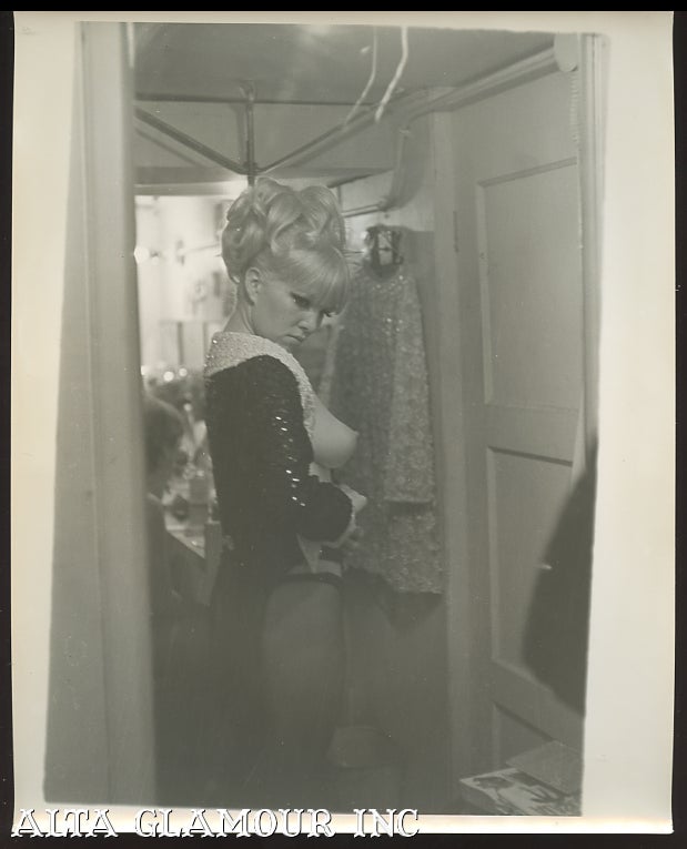 Item #95082 PHOTO - Topless Dancer Brandy Carol - San Francisco Condor Topless Club - Backstage