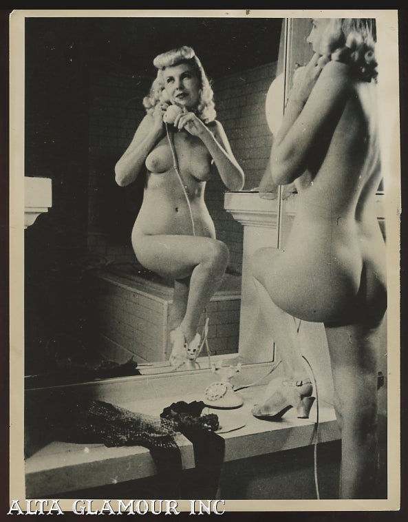 Item #97313 PHOTO - Nude Blonde Posing